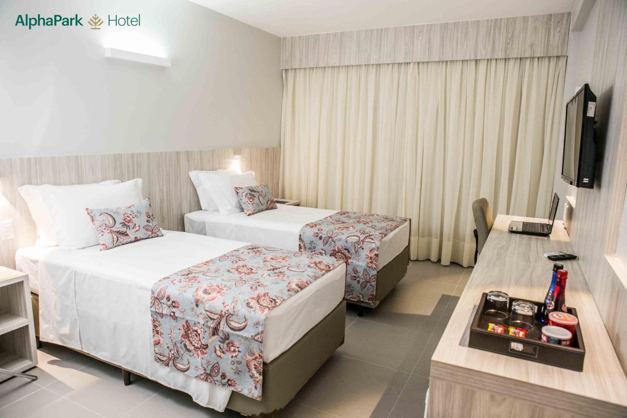 Hotel Alphapark 4*